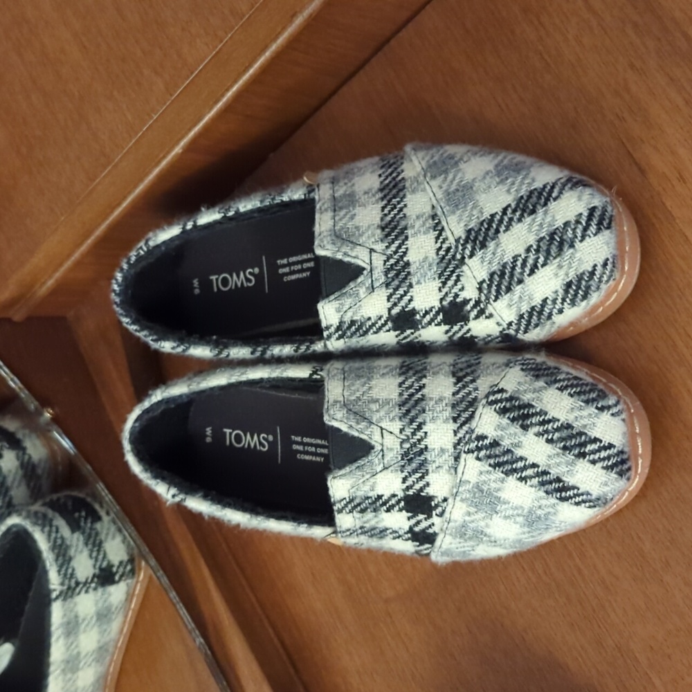 TOMS houndstooth print slip-ons